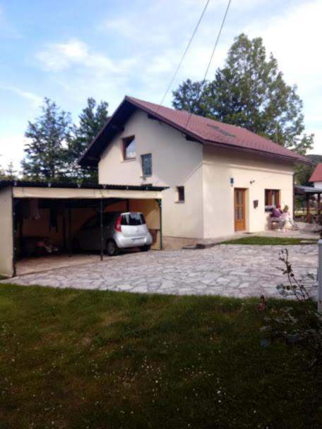 Guesthouse Marton Jezerce Eksteriør billede